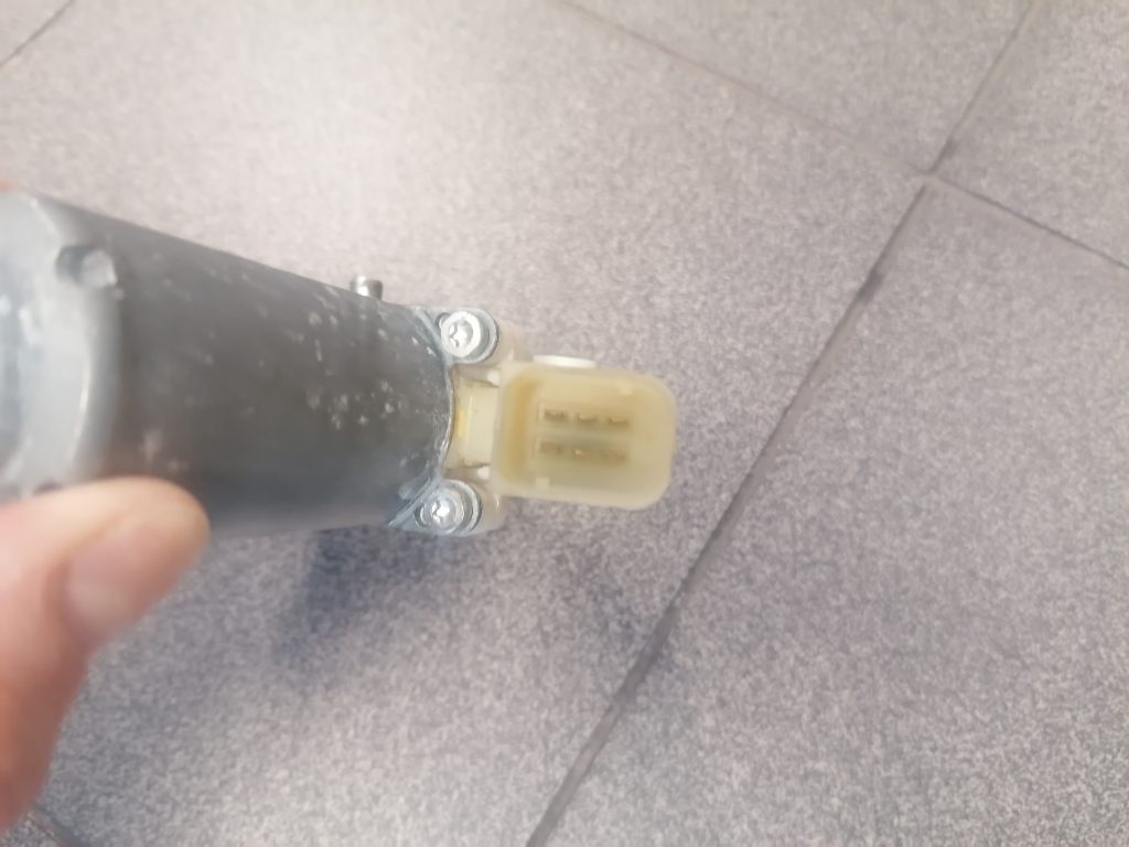 Elektrisko stiklu motors priekš MERCEDES BENZ CLS 320 2005 4 Elektrisko stiklu motors priekš MERCEDES BENZ CLS 320 2005