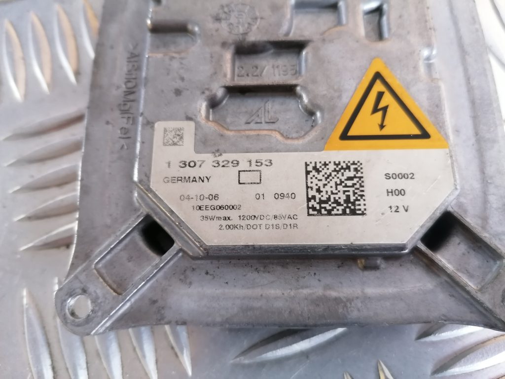 Ksenona vadības bloks priekš BMW 318D E91 2008 TOURING 3 Ksenona vadības bloks priekš BMW 318D E91 2008 TOURING