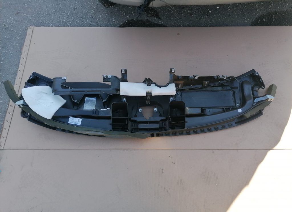 Mērinstrumentu panelis priekš MERCEDES BENZ CLS 320 2005 2 Mērinstrumentu panelis priekš MERCEDES BENZ CLS 320 2005