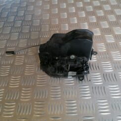 Aizmugurējo labo durvju slēdzene priekš BMW 1 E87 2009 WHITE