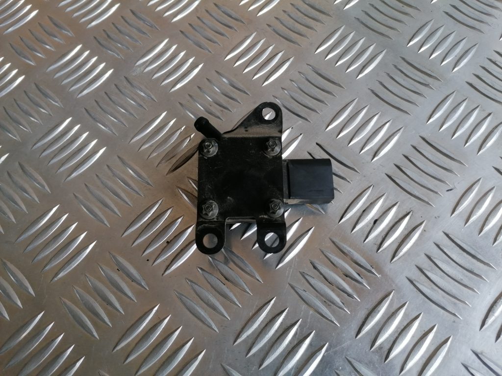 Izplūdes gāzu spiediena sensors priekš BMW 1 E87 2009 WHITE