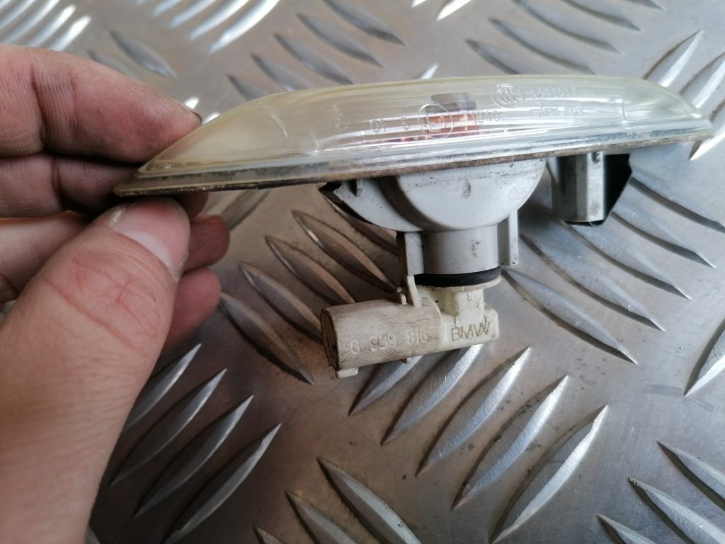 Pagrieziena signala lukturis priekš BMW 1 E87 2009 WHITE 3 Pagrieziena signala lukturis priekš BMW 1 E87 2009 WHITE