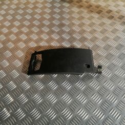 Mērinstrumentu paneļa apdare (zem stūres) priekš BMW 1 E87 2009 WHITE