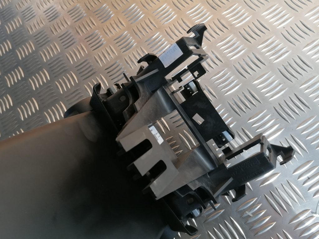 Roku balsts priekš BMW 1 E87 2009 WHITE