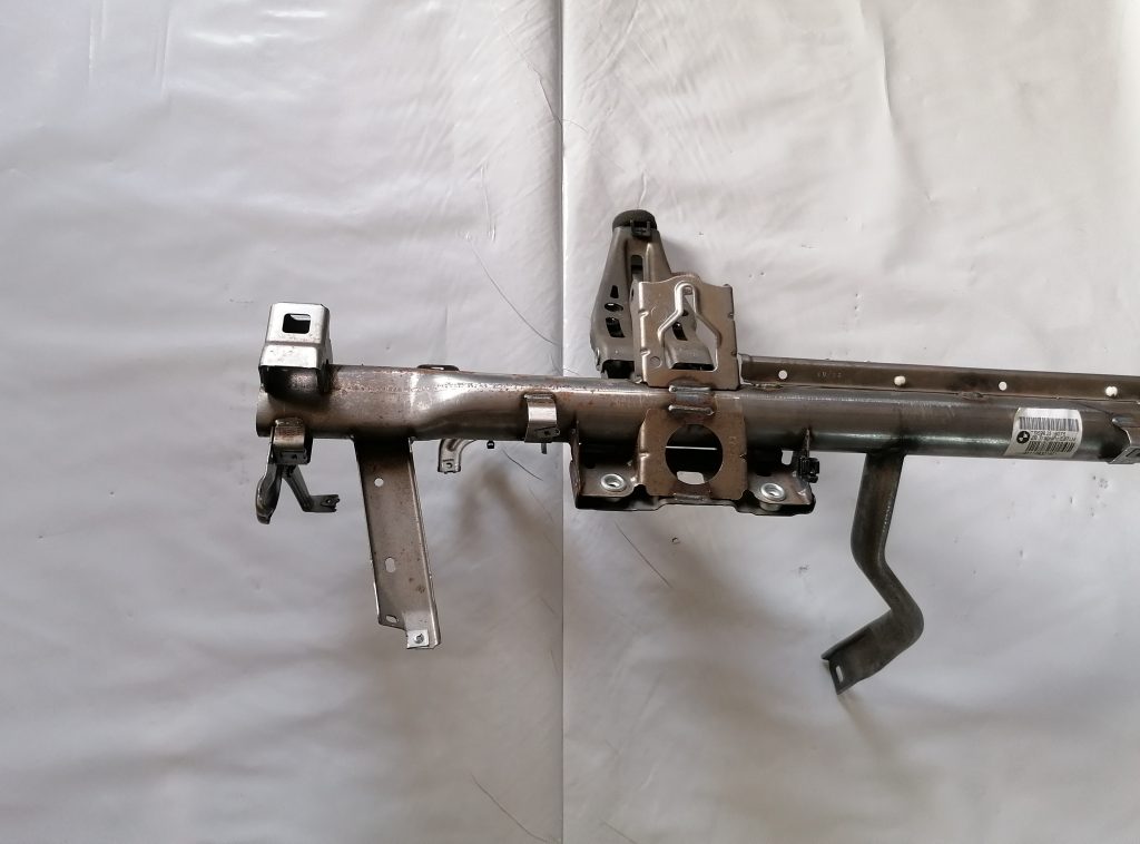 Mērinstrumentu paneļa pastiprinātājs priekš BMW 1 E87 2009 WHITE 3 Mērinstrumentu paneļa pastiprinātājs priekš BMW 1 E87 2009 WHITE