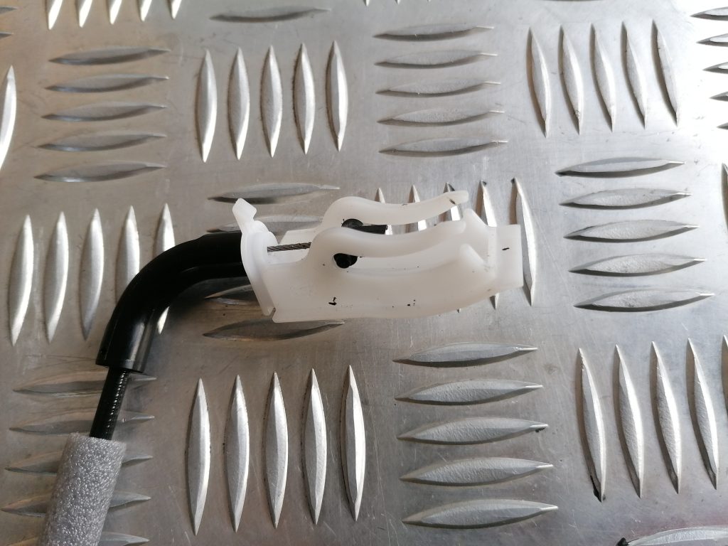 Durvju roktura trose priekš BMW 1 E87 2009 WHITE