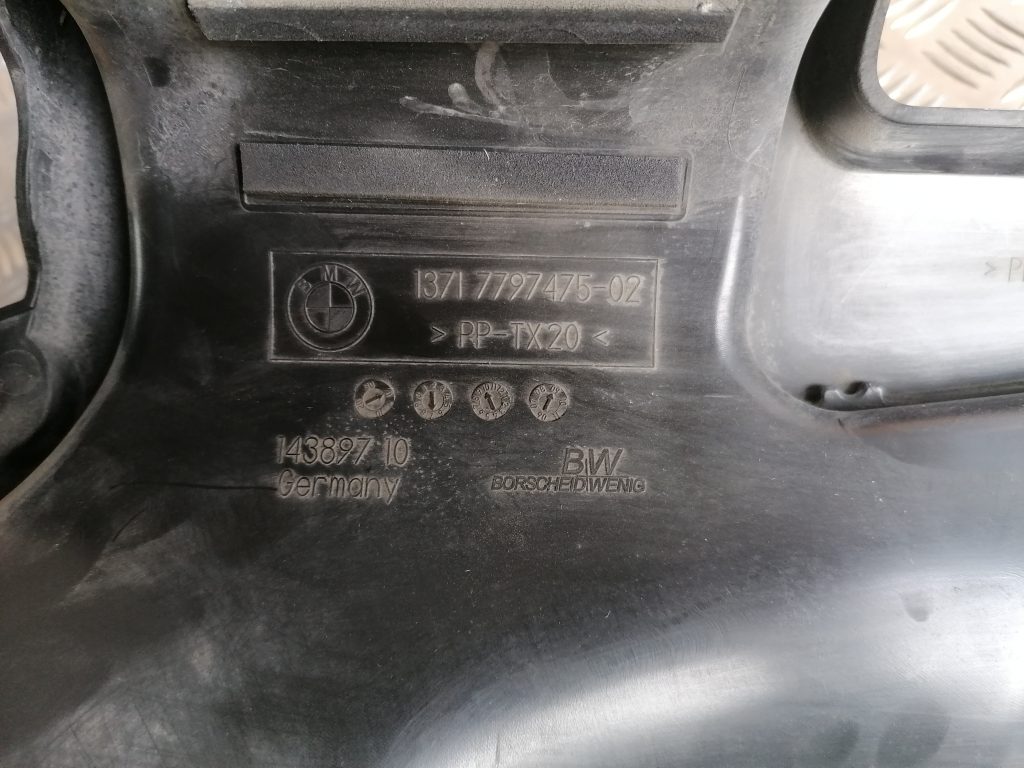 Gaisa filtra korpusa caurule priekš BMW 1 E87 2009 WHITE