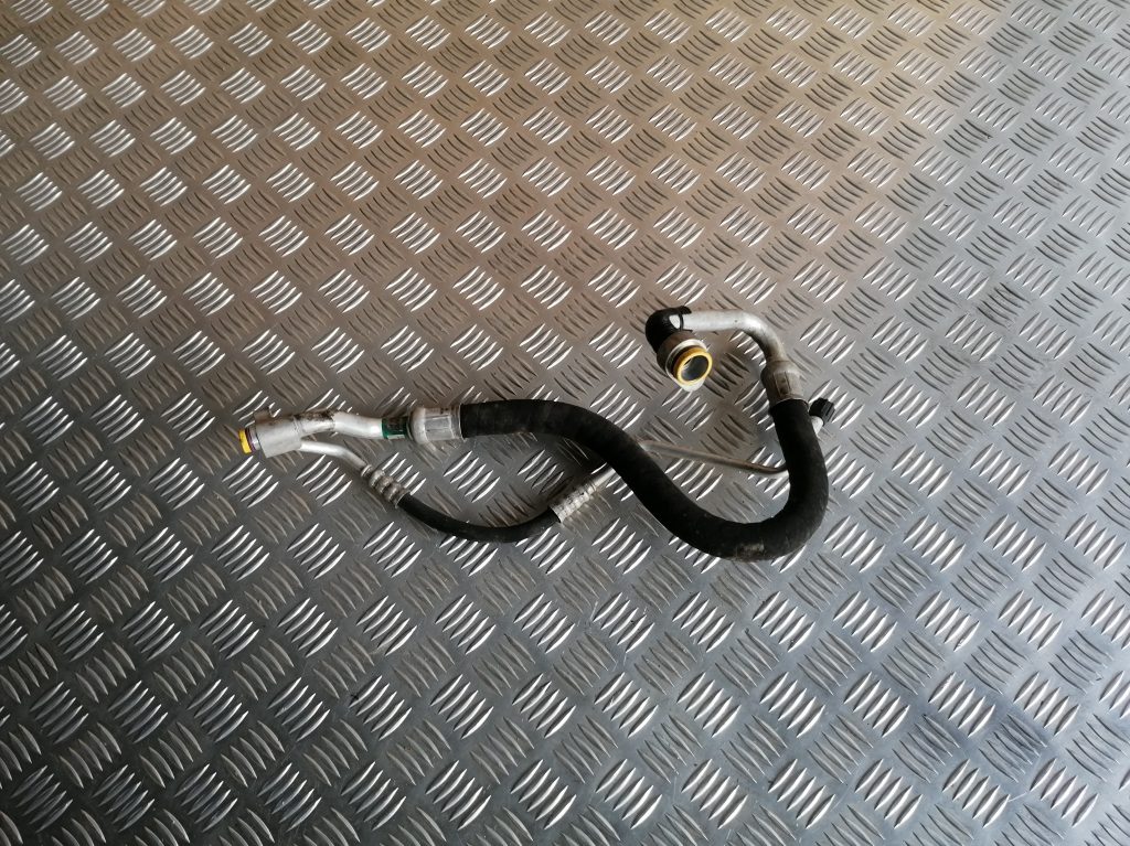 Gaisa kondicioniera galvenā caurule priekš BMW 1 E87 2009 WHITE