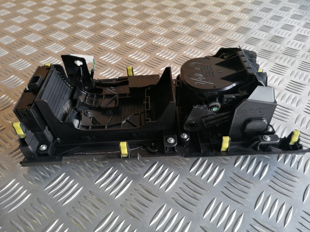 Ātrumu pārslēgšanas vadības panelis priekš LEXUS IS250 2007 3 Ātrumu pārslēgšanas vadības panelis priekš LEXUS IS250 2007