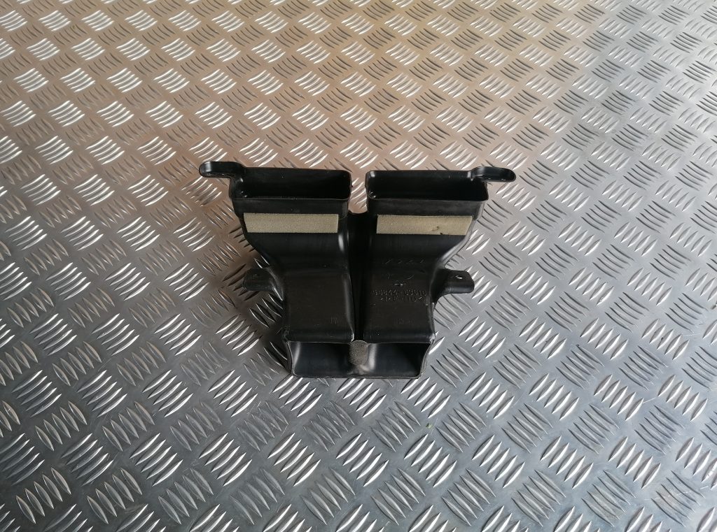 Salona gaisa vads priekš LEXUS IS250 2007 2 Salona gaisa vads priekš LEXUS IS250 2007