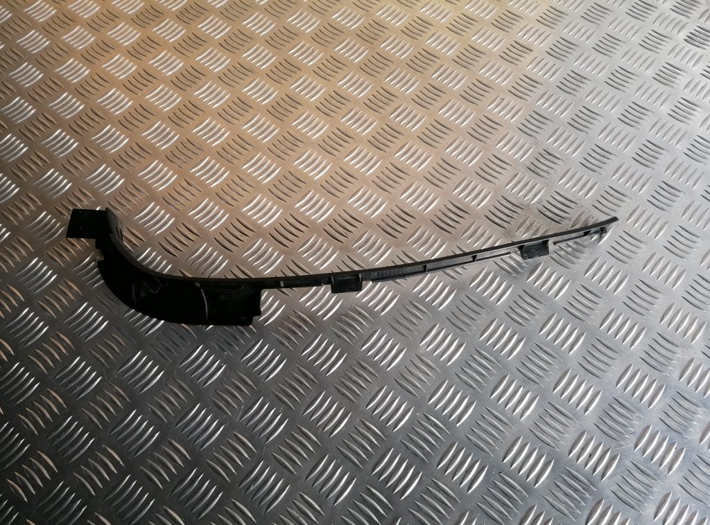 Sliekšņa priekšēja laba uzlika (salonā) priekš LEXUS IS250 2007 2 Sliekšņa priekšēja laba uzlika (salonā) priekš LEXUS IS250 2007