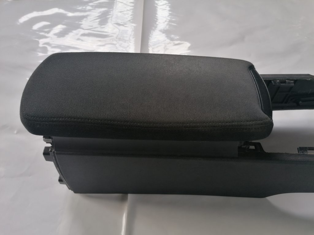 Centrālās konsoles apdares lielākā daļa priekš LEXUS IS250 2007 4 Centrālās konsoles apdares lielākā daļa priekš LEXUS IS250 2007