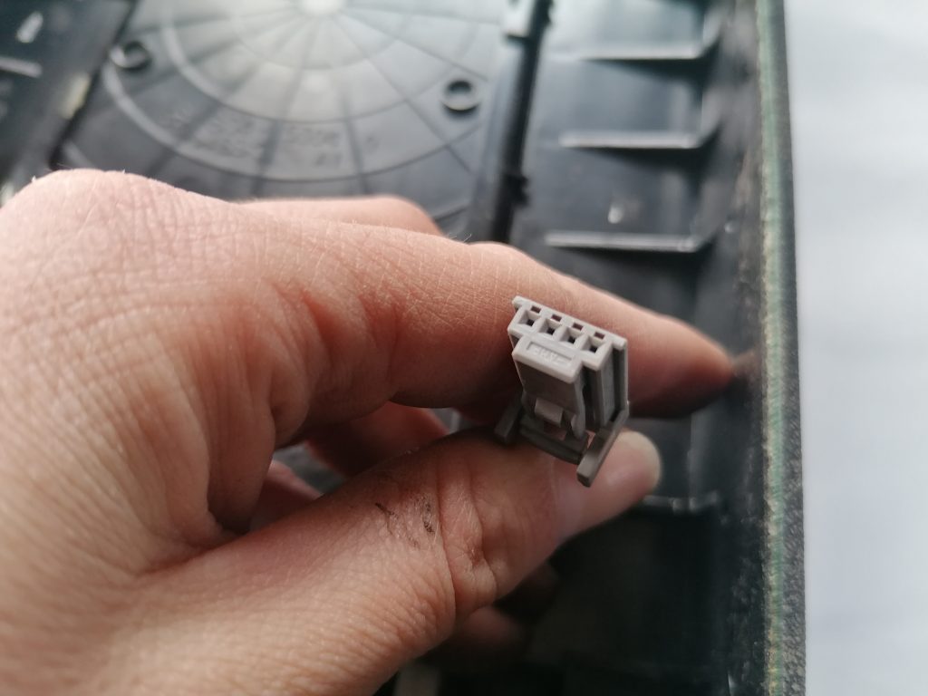 Centrālās konsoles apdares lielākā daļa priekš LEXUS IS250 2007 7 Centrālās konsoles apdares lielākā daļa priekš LEXUS IS250 2007