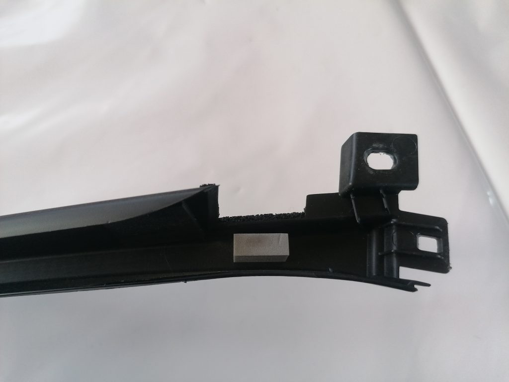 Priekšējo labo durvju moldings priekš LEXUS IS250 2007 4 Priekšējo labo durvju moldings priekš LEXUS IS250 2007