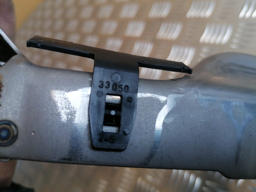 Priekšēja bufera pastiprinātāja kronšteins priekš LEXUS IS250 2007 4 Priekšēja bufera pastiprinātāja kronšteins priekš LEXUS IS250 2007