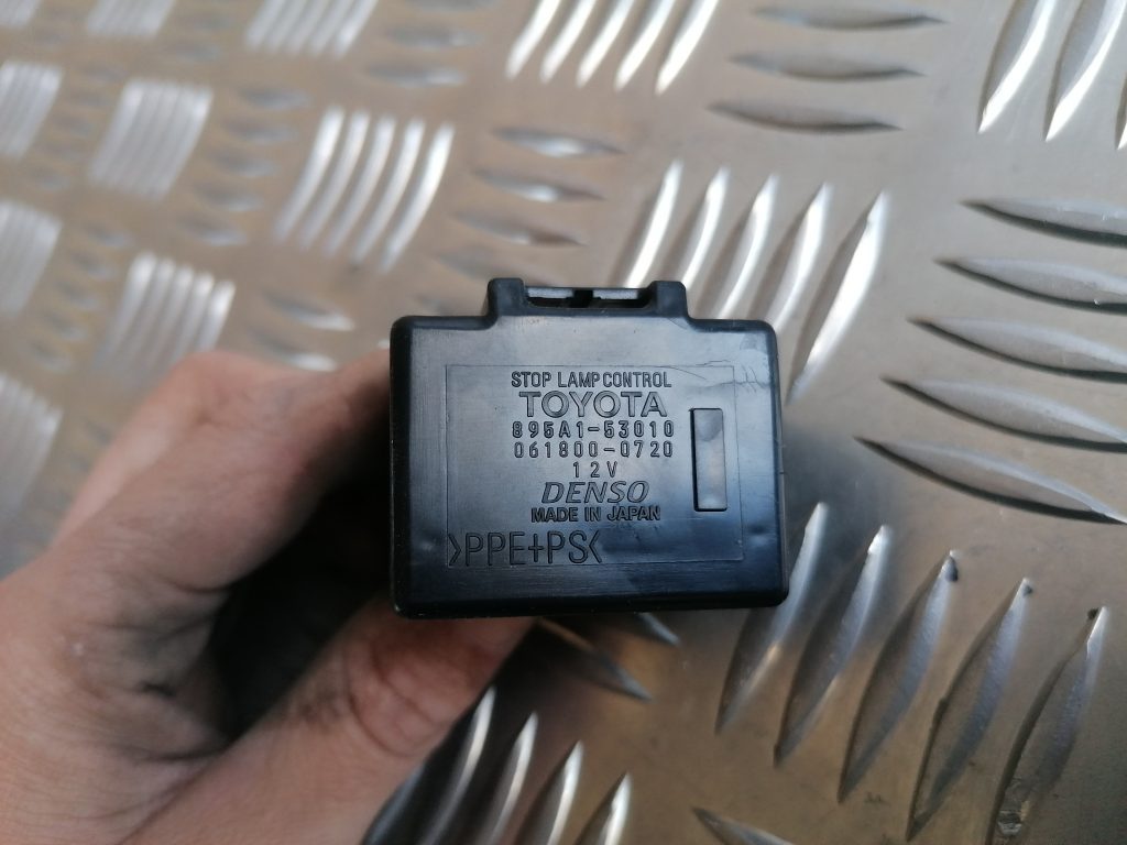 Stop signāla devējs priekš LEXUS IS250 2007 4 Stop signāla devējs priekš LEXUS IS250 2007