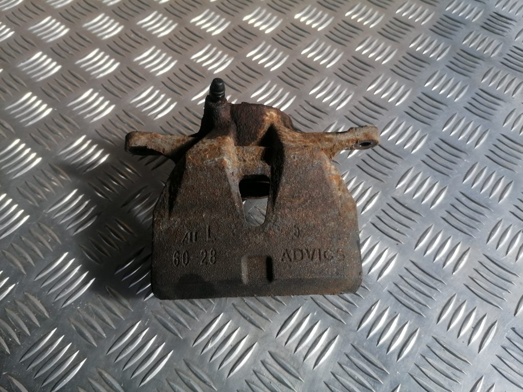 Priekšējais kreisais suports priekš LEXUS IS250 2007