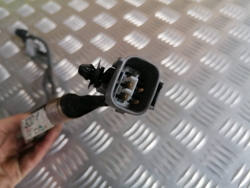 Trieciena sensoru vadi priekš LEXUS IS250 2007 2 Trieciena sensoru vadi priekš LEXUS IS250 2007