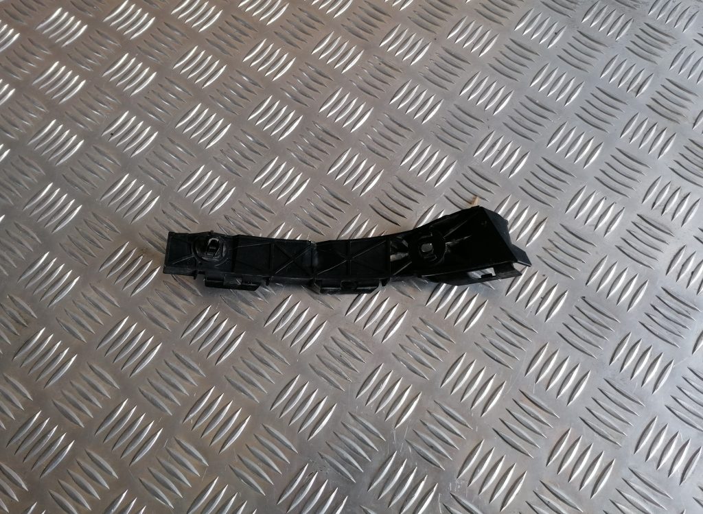 Aizmugurējā spārna un bufera stiprinājums priekš LEXUS IS250 2007