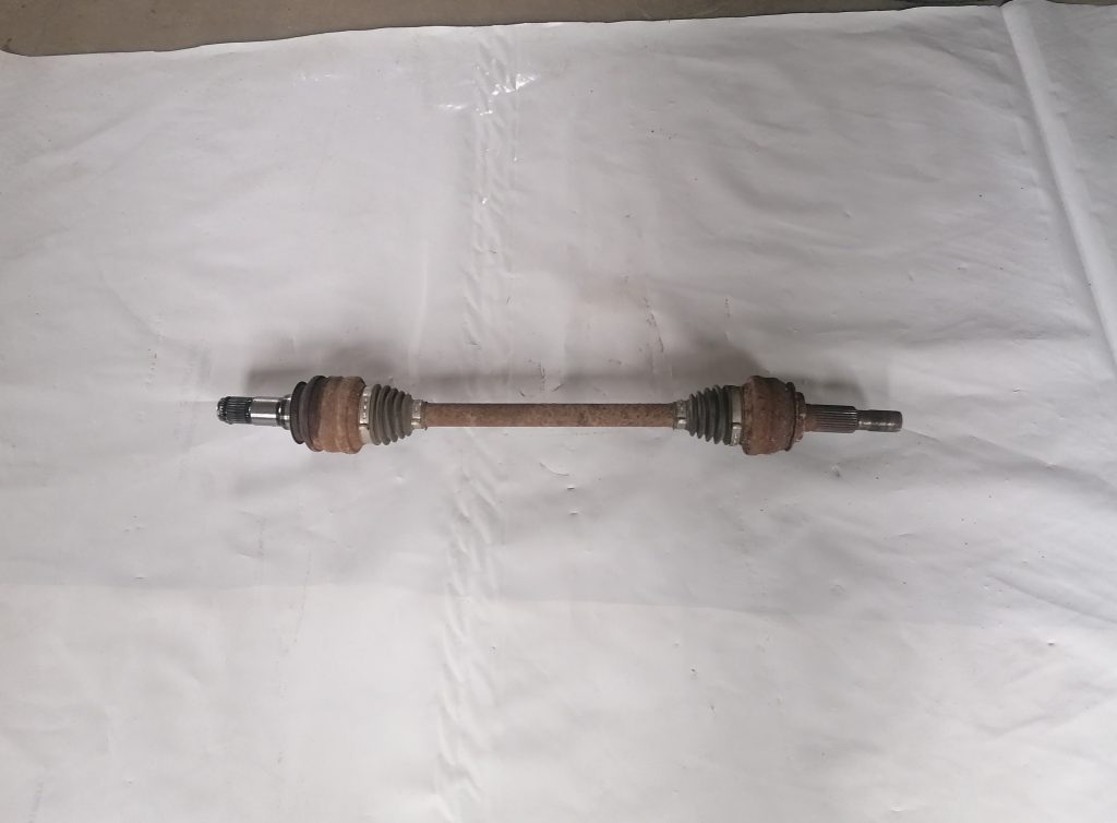 Pusass aizmugurē priekš LEXUS IS250 2007 1 Pusass aizmugurē priekš LEXUS IS250 2007