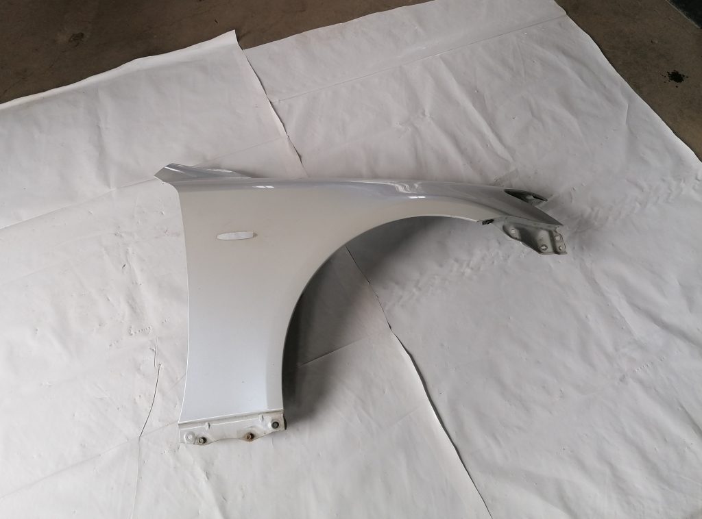 Priekšējais labais spārns priekš LEXUS IS250 2007 1 Priekšējais labais spārns priekš LEXUS IS250 2007