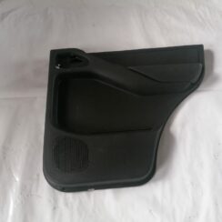 Aizmugurējo labo durvju apdare priekš NISSAN PATHFINDER 2006