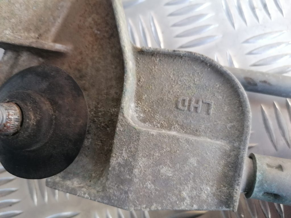 Vējstikla tīrīšanas mehānisms priekš NISSAN PATHFINDER 2006