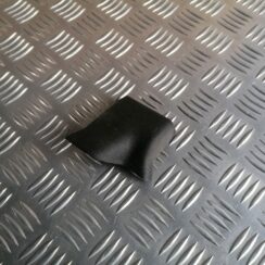 Priekšējā kreisā sēdekļa sliežu apdare priekš NISSAN PATHFINDER 2006