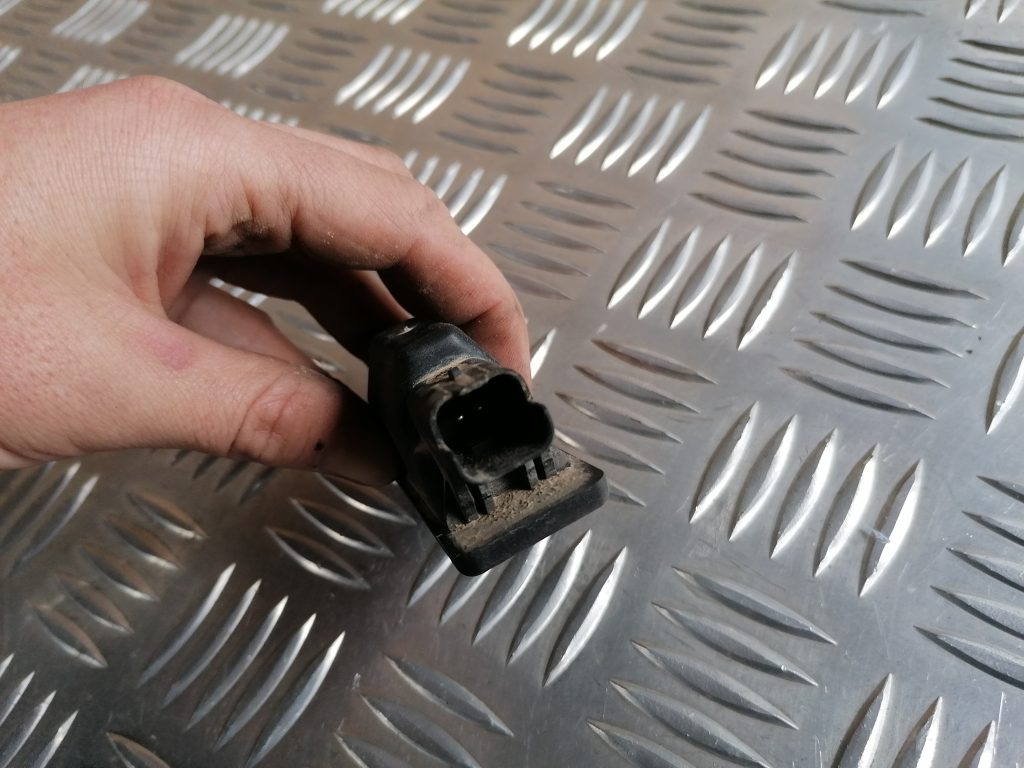 Numura zīmes apgaismojums priekš NISSAN PATHFINDER 2006 5 Numura zīmes apgaismojums priekš NISSAN PATHFINDER 2006