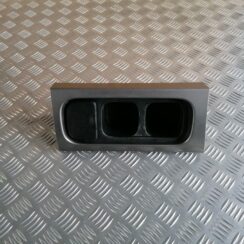 Krūzes turētājs priekš NISSAN PATHFINDER 2006