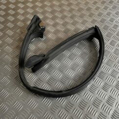 Durvju gumija priekš MERCEDES BENZ CLS 320 2005