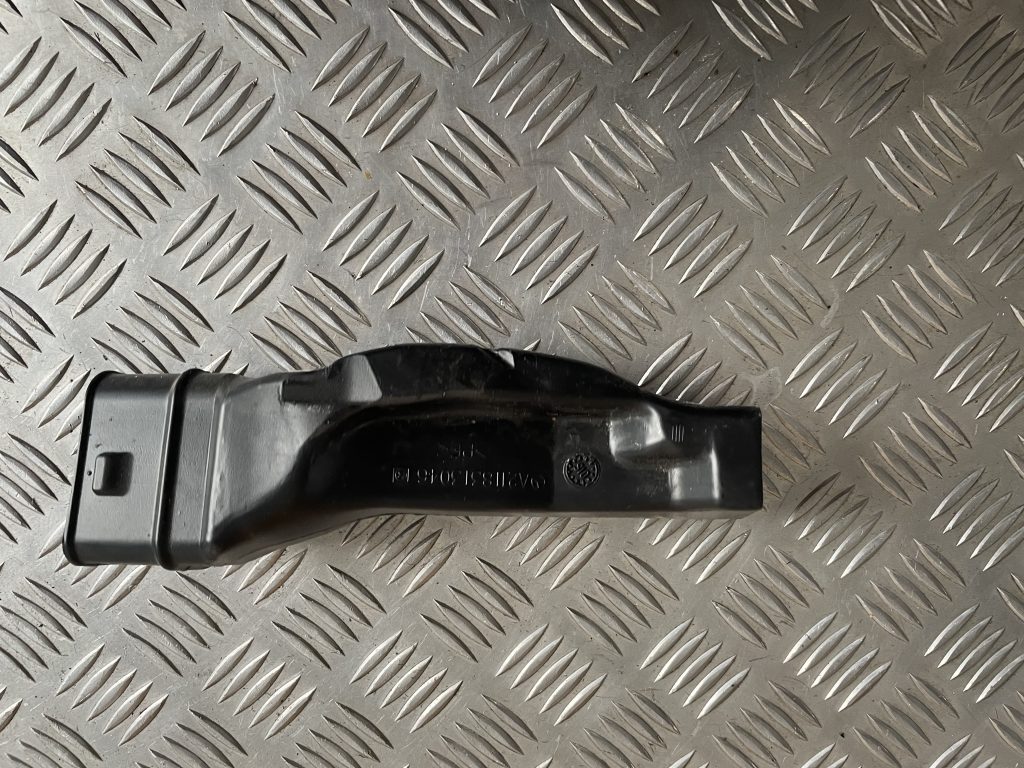 Salona gaisa vads priekš MERCEDES BENZ CLS 320 2005 3 Salona gaisa vads priekš MERCEDES BENZ CLS 320 2005