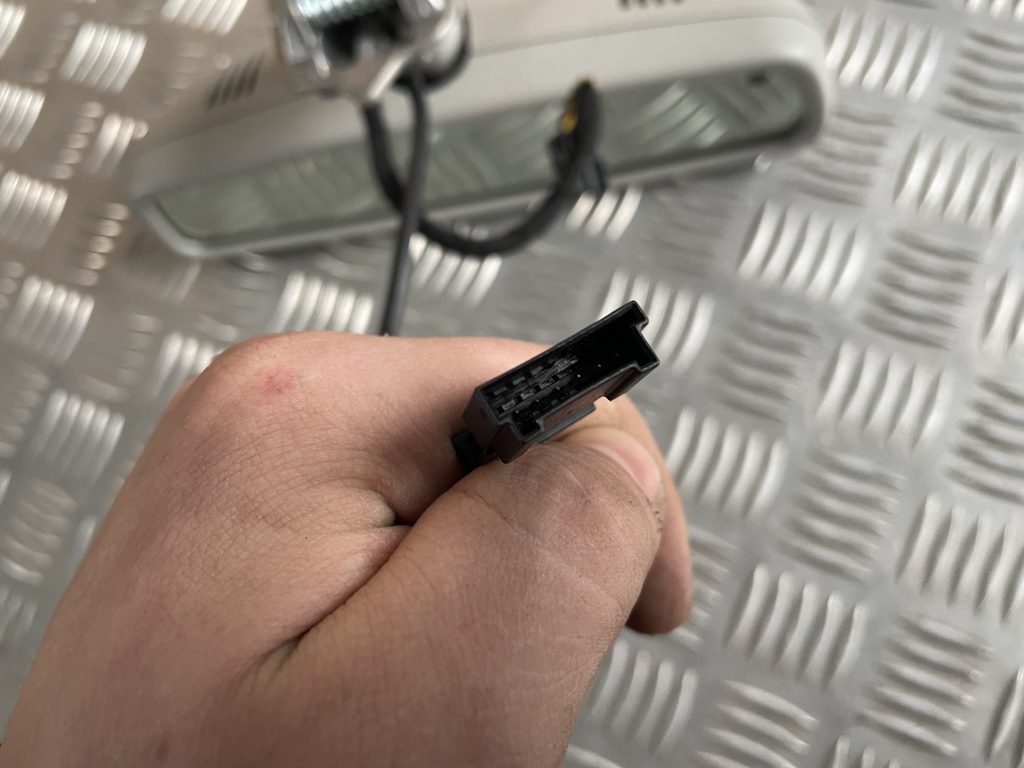 Salona atpakaļskata spogulis priekš MERCEDES BENZ CLS 320 2005