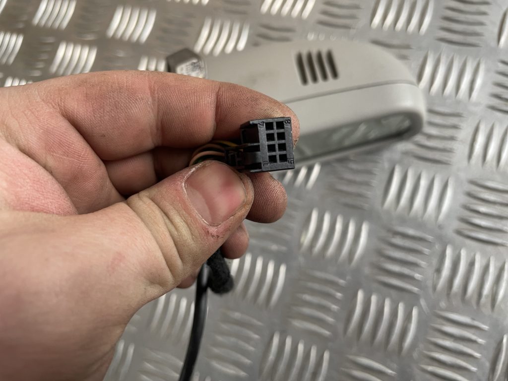 Salona atpakaļskata spogulis priekš MERCEDES BENZ CLS 320 2005