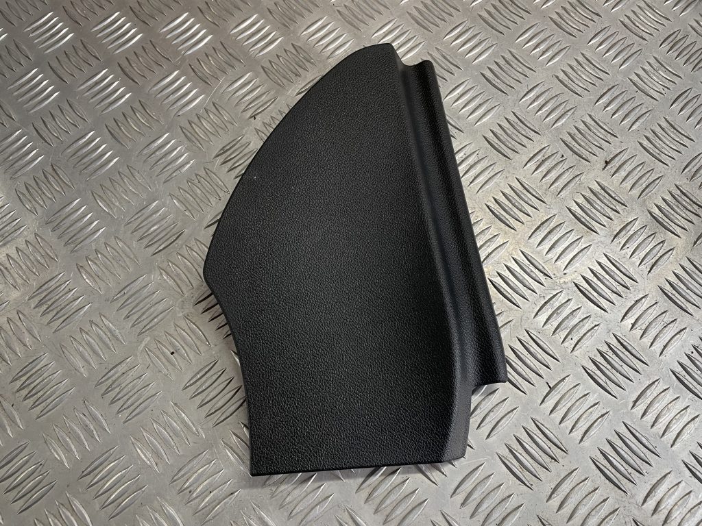 Durvju iekšēja plastmasa priekš MERCEDES BENZ CLS 320 2005 1 Durvju iekšēja plastmasa priekš MERCEDES BENZ CLS 320 2005