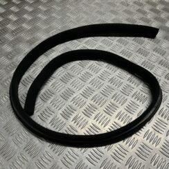 Durvju gumija priekš MERCEDES BENZ CLS 320 2005