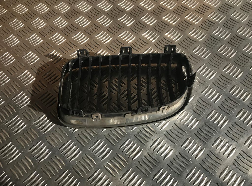 Bufera reste priekš BMW 1 E87 2009 WHITE