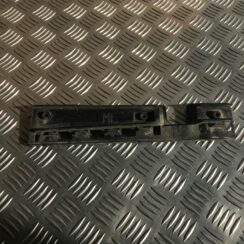 Priekšējā spārna un bufera stiprinājums priekš BMW 1 E87 2009 WHITE