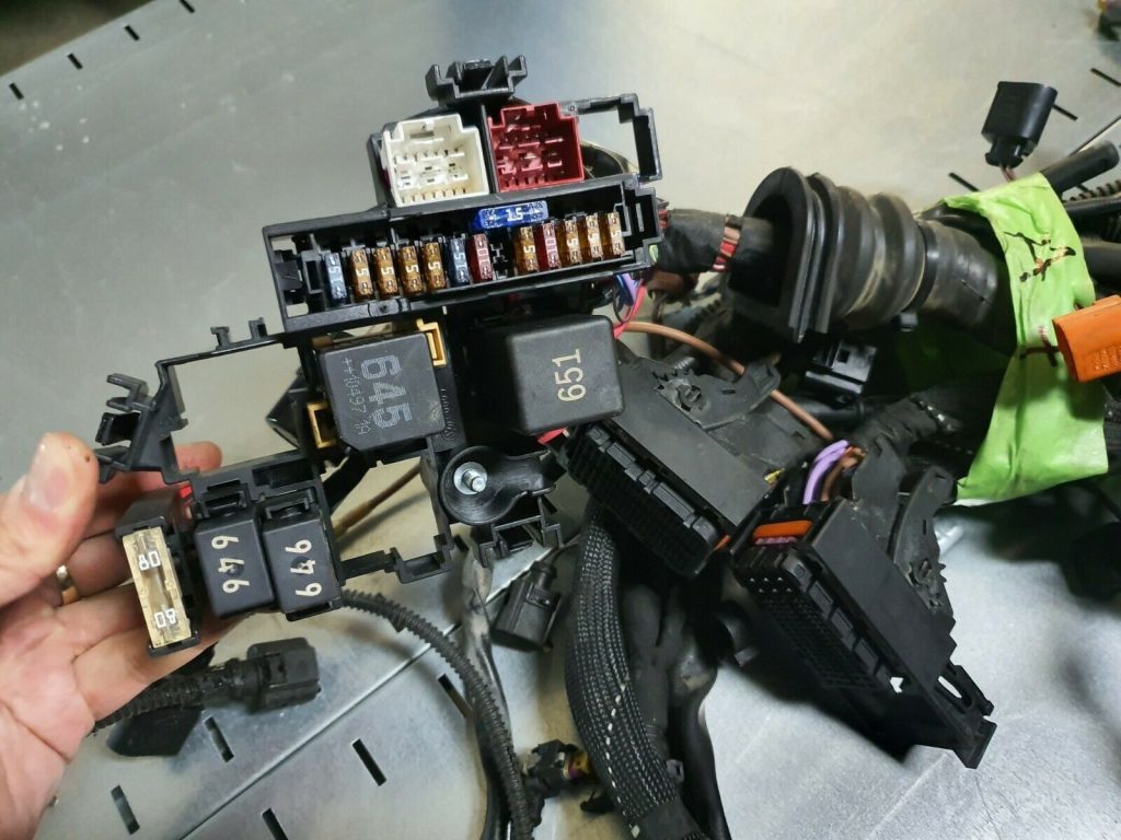 Dzinēja vadi priekš AUDI A7 2011 SPORTBACK 4 Dzinēja vadi priekš AUDI A7 2011 SPORTBACK