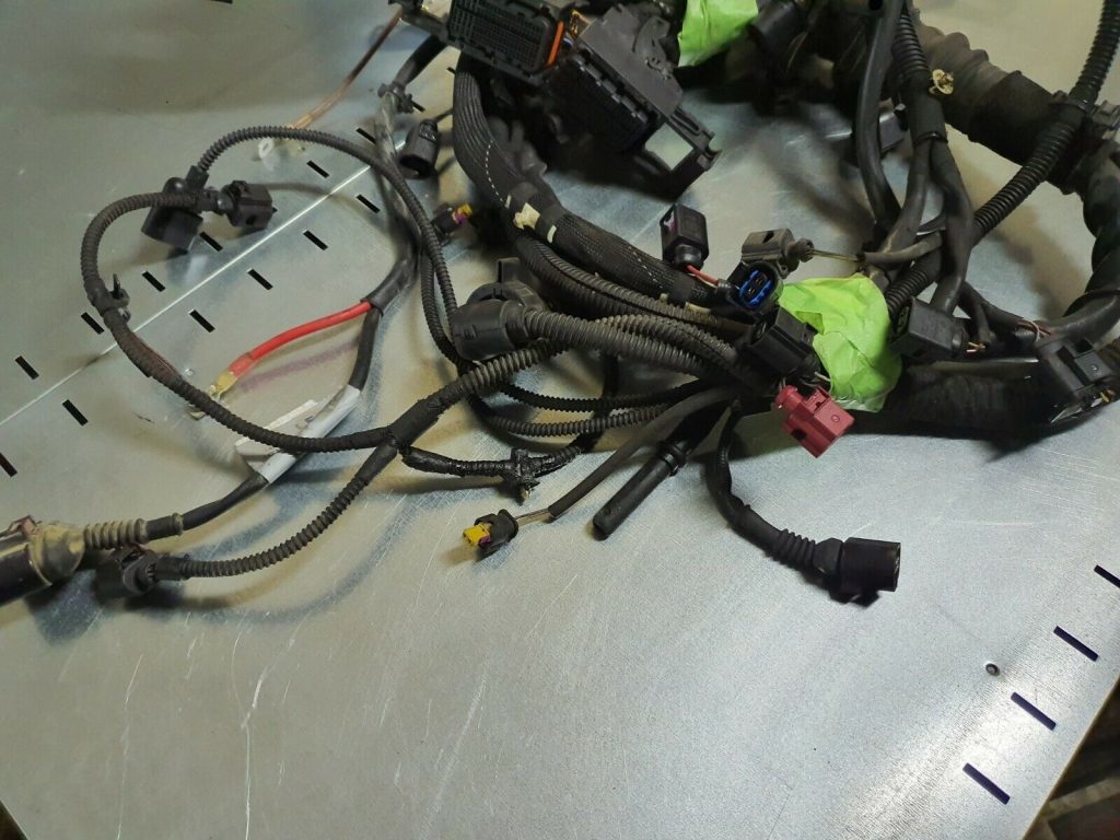 Dzinēja vadi priekš AUDI A7 2011 SPORTBACK 7 Dzinēja vadi priekš AUDI A7 2011 SPORTBACK