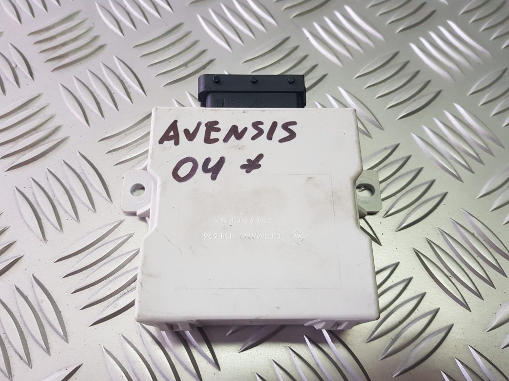 Vējstikla tīrīšanas mehānisma releja priekš TOYOTA AVENSIS 2004