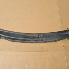 Vējstikla uzlikas (deflektora) režģis priekš TOYOTA AVENSIS 2008