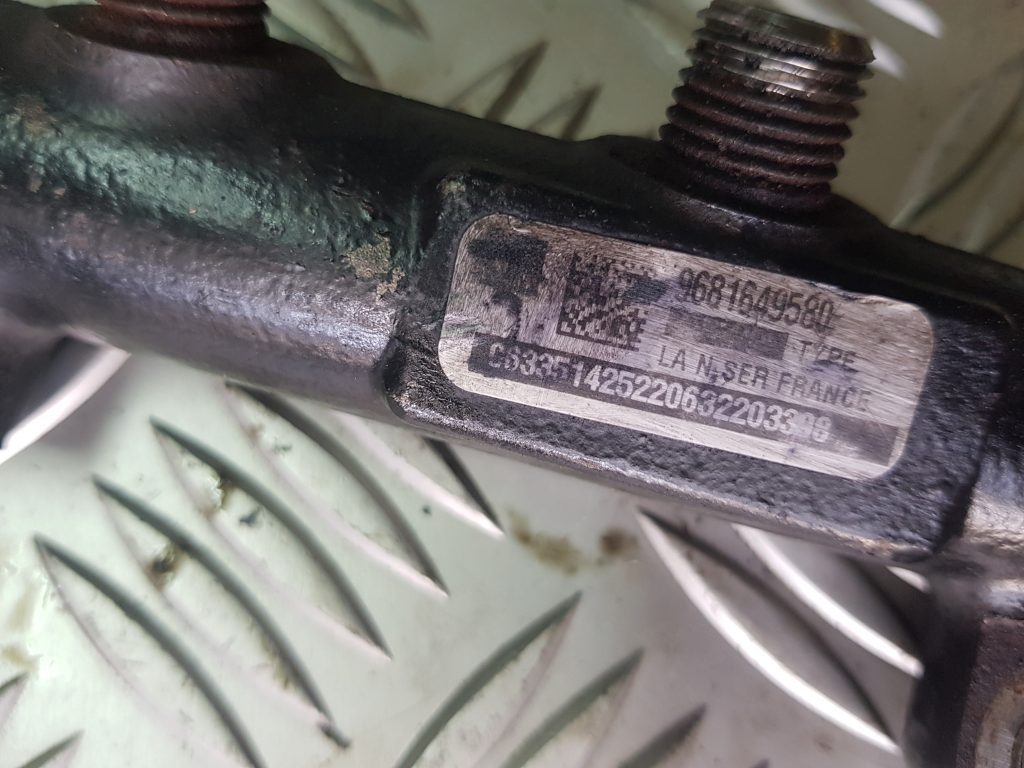 Degvielas sadales caurule priekš PEUGEOT 307 2007