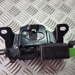 Bagāžnieka vāka slēdzene priekš VOLVO C30 2008 BLACK