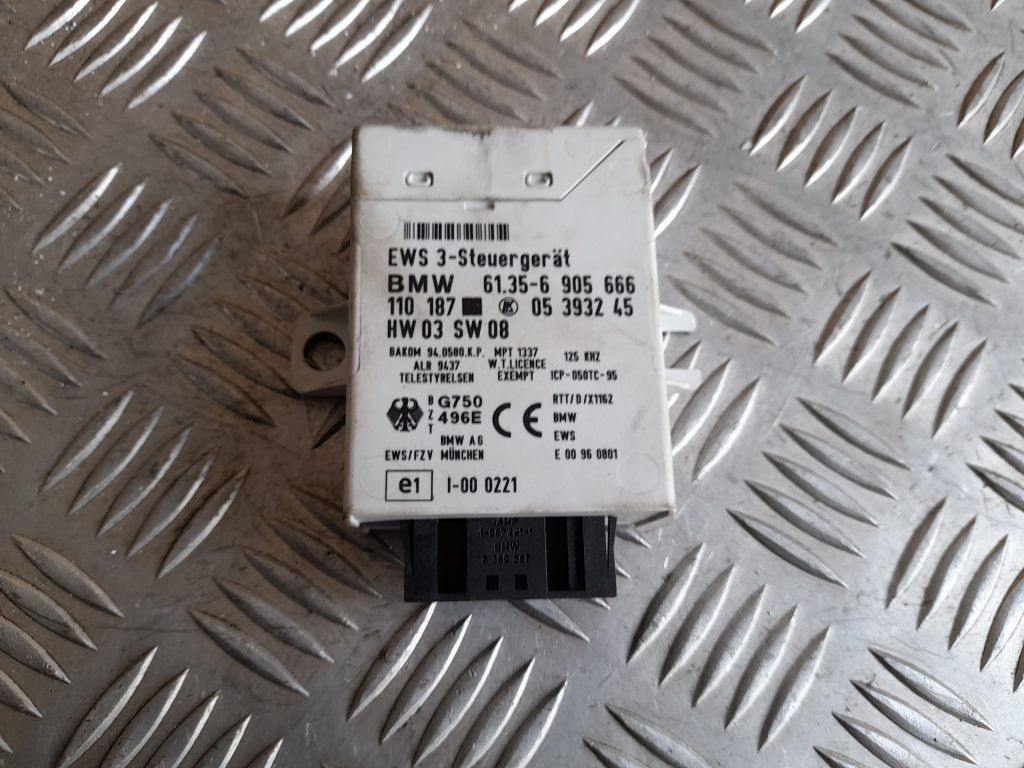 Imobilaizera vadības bloks priekš BMW 320D E46 2004 TOURING 4 Imobilaizera vadības bloks priekš BMW 320D E46 2004 TOURING