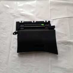 Mantu glabāšanas nodalījums pasažiera pusē priekš BMW 320D E46 2004 TOURING