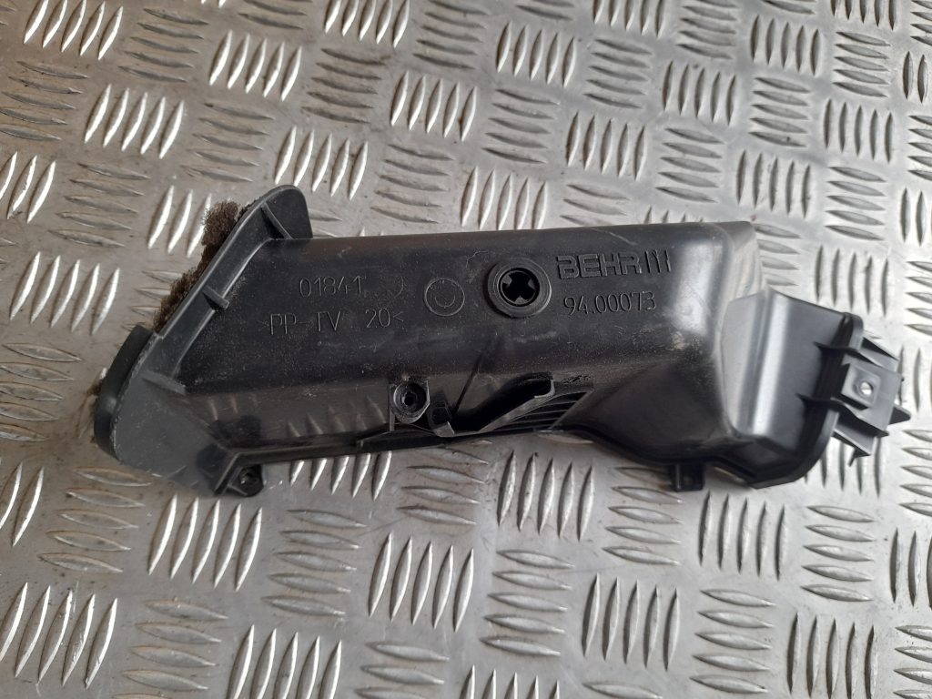 Salona gaisa vads priekš BMW 320D E46 2004 TOURING