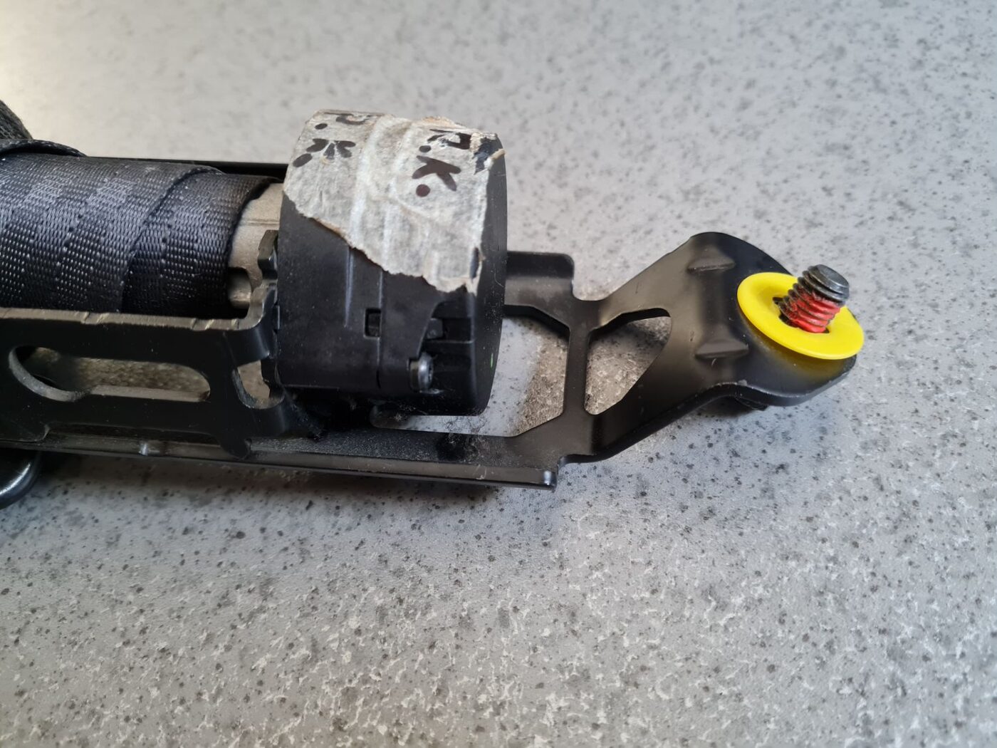 Priekšējā kreisā drošības josta priekš VOLVO XC70 2007