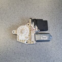 Elektrisko stiklu motors priekš VW PASSAT B6 2006 ANGL. UNIVERSAL