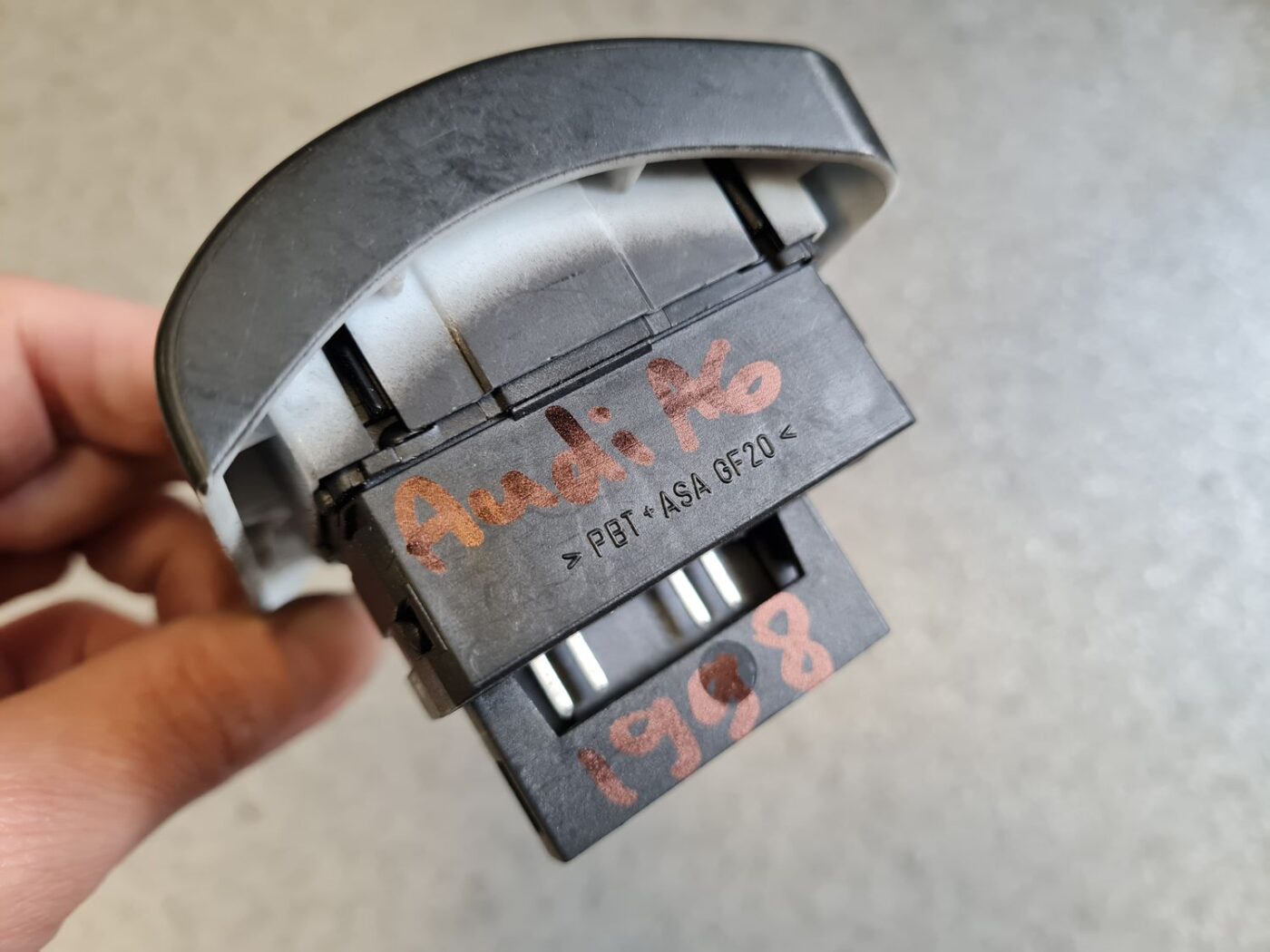 Gaismas spilgtuma regulēšanas poga priekš AUDI A6 1998 5 Gaismas spilgtuma regulēšanas poga priekš AUDI A6 1998